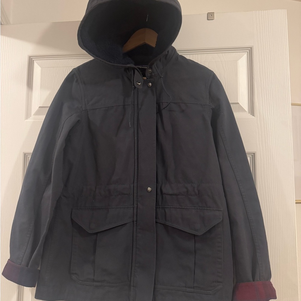 Patagonia-Women’s Navy Hooded Jacket